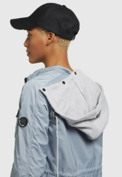 Khujo Flames - Lichte Jas - Blaugrau Hell -Kleding Verkoop 0dcbf2fc73fd441b8911636f5e074926 scaled