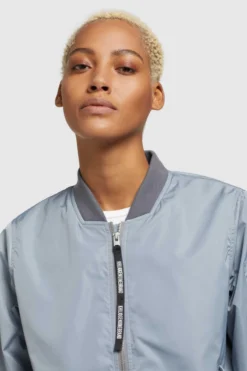 Khujo Tussenjassen Tussenjas STENCE Dames Smoky Blue -Kleding Verkoop 0e863676a153fd2dba9c4afd05fa2114 scaled