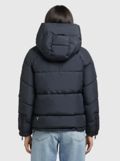 Khujo Winterjassen Winterjas Esila Dames Marine -Kleding Verkoop 154a2ee7d3666fef9df609a22d1243a8 scaled