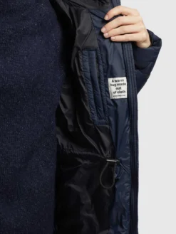 Khujo Wintermantels Wintermantel LENNJA Dames Marine 15 Khujo Wintermantels Wintermantel LENNJA Dames Marine -Kleding Verkoop 221f6f93a222380a22aad277aec0524c scaled