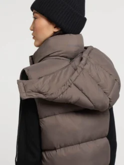 Khujo Bodywarmers Bodywarmer Eden Dames Mokka -Kleding Verkoop 287b170fc7fe504bfffe6aa1b40ca5e2 scaled