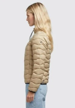 Khujo Eleni - Jas - Beige -Kleding Verkoop 320468cf0ff3404c9f1d5ee46b1a6b14 scaled