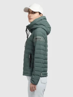 Khujo Tussenjassen Tussenjas Lovina4 Matt Dames Smaragd -Kleding Verkoop 47b0311b5b5f3c0b43227d05fa059a86 scaled