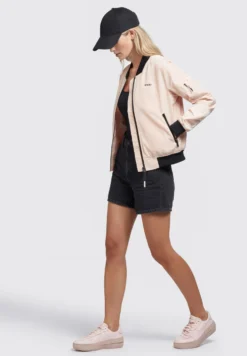 Khujo Stence2 - Bomberjacks - Apricot -Kleding Verkoop 4f6211ebe60c417d931b2fee60d3374e scaled