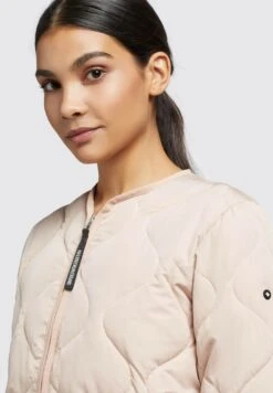 Khujo Alma - Jas - War-Pin 13 Khujo Alma - Jas - War-Pin -Kleding Verkoop 5714ef72c8cc42c19b7c27438fd57553 scaled