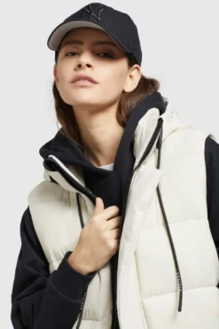 Khujo Bodywarmers Bodywarmer Tourin Dames Offwhite -Kleding Verkoop 74df4877d4165d501db0a893594d224f scaled