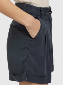 Khujo Shorts Loosefit Bandplooibroek Elida Dames Donkerblauw -Kleding Verkoop 799c2ca8d8adc10345077decb231ca09 scaled