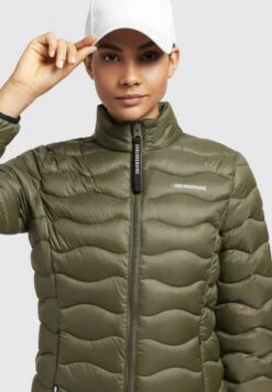 Khujo Eleni - Jas - Olivgrün 13 Khujo Eleni - Jas - Olivgrün -Kleding Verkoop 7b9f5ad4abe64fa7bda2c69147e66226 scaled