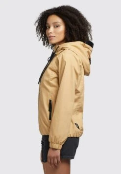 Khujo Rolava2 - Jas - Curry -Kleding Verkoop 8e574e65b5f6433893289c571696d869 scaled