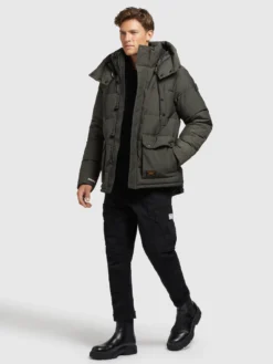 Khujo Winterjassen Winterjas Primero Heren Kaki -Kleding Verkoop 9450915e5ae77dd065daf59f3327a707 scaled