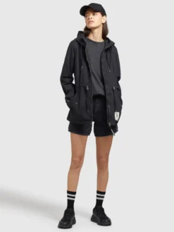 Khujo Tussenjassen Tussenjas SESIA Dames Zwart -Kleding Verkoop 9d0b18510acaa5b564d56439819f0f30 scaled