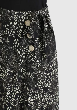 Khujo Maxi Rokken Rok Hepke Dames Zwart -Kleding Verkoop 9fd03bb24fb8b602679af2c886c41279 scaled