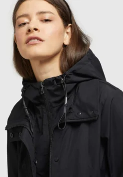 Khujo Felina - Regenjas - Schwarz -Kleding Verkoop b2b4387c4f514b72b5c9e9ca7695741e scaled