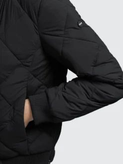 Khujo Tussenjassen Tussenjas Leona Dames Zwart 14 Khujo Tussenjassen Tussenjas Leona Dames Zwart -Kleding Verkoop b3b1aa3f958b40475df25ba1c909274b scaled