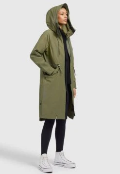 Khujo Marnia - Regenjas - Olivgrün -Kleding Verkoop b4760461d059494bb03d4d1d90703c0b scaled