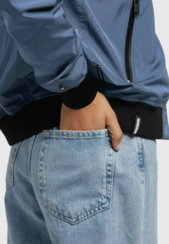 Khujo Stence2 - Bomberjacks - Blau 14 Khujo Stence2 - Bomberjacks - Blau -Kleding Verkoop c11376f47cbf40a3b72c50801c93415d scaled