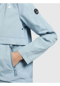 Khujo Zahira3 - Lichte Jas - Hellblau -Kleding Verkoop c2eda9f880f84f10a8867658a646f5b1 scaled
