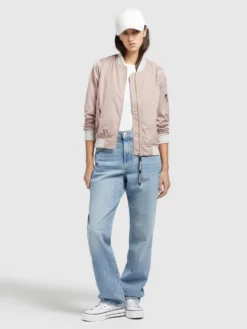 Khujo Tussenjassen Tussenjas STENCE Dames Rosa -Kleding Verkoop c588fe5f08ff64b4613321cf45996931 scaled