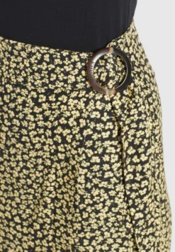 Khujo Mini Rokken Rok Armata Dames Zwart -Kleding Verkoop c875d67d19730adf255bc8425b6d1787 scaled