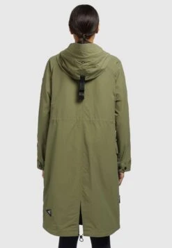 Khujo Marnia - Regenjas - Olivgrün -Kleding Verkoop d8b72f8d3eeb4cdb9713c0aaaff9187a scaled