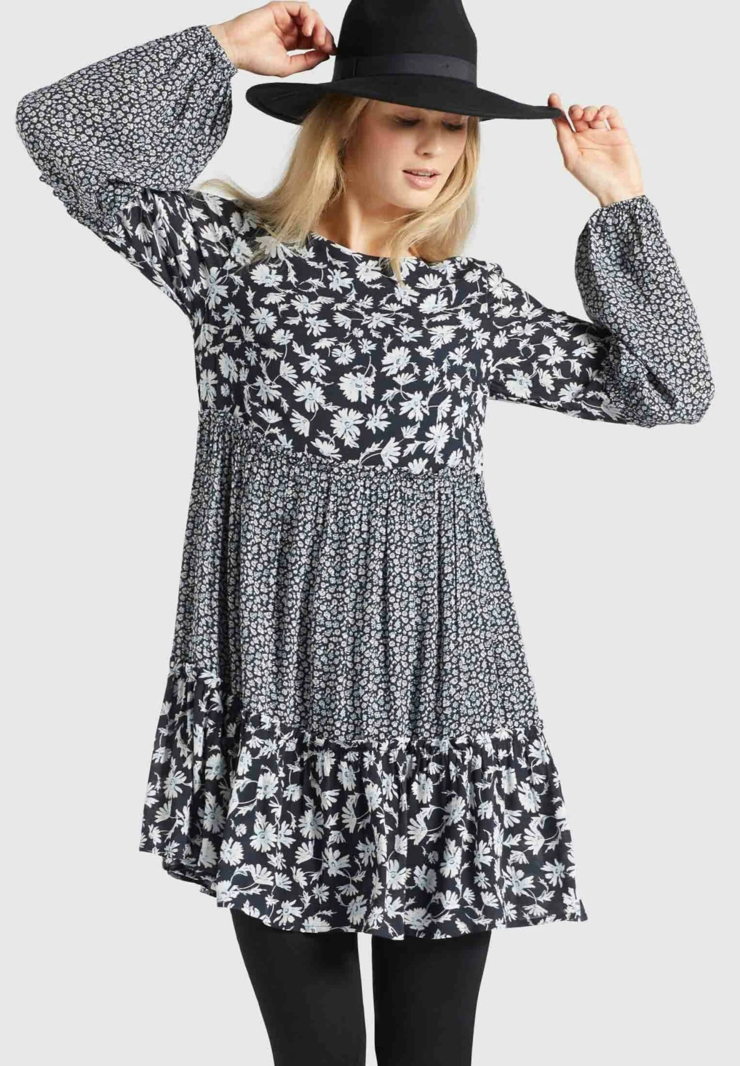 Khujo Mini Jurken Jurk Granata Dames Zwart 2 Khujo Mini Jurken Jurk Granata Dames Zwart - Image 2