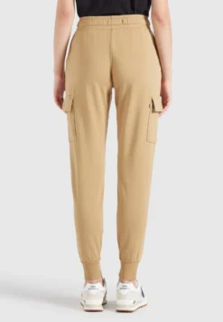 Khujo Sweatpants Tapered Cargobroek Staci Dames Beige -Kleding Verkoop f4cb47b247523e82ced39e5fa945190e scaled