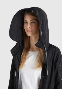 Khujo Parkas Tussenparka Catharina Dames Zwart -Kleding Verkoop f52f470822f4b4334dbdadcf9d68c668 scaled